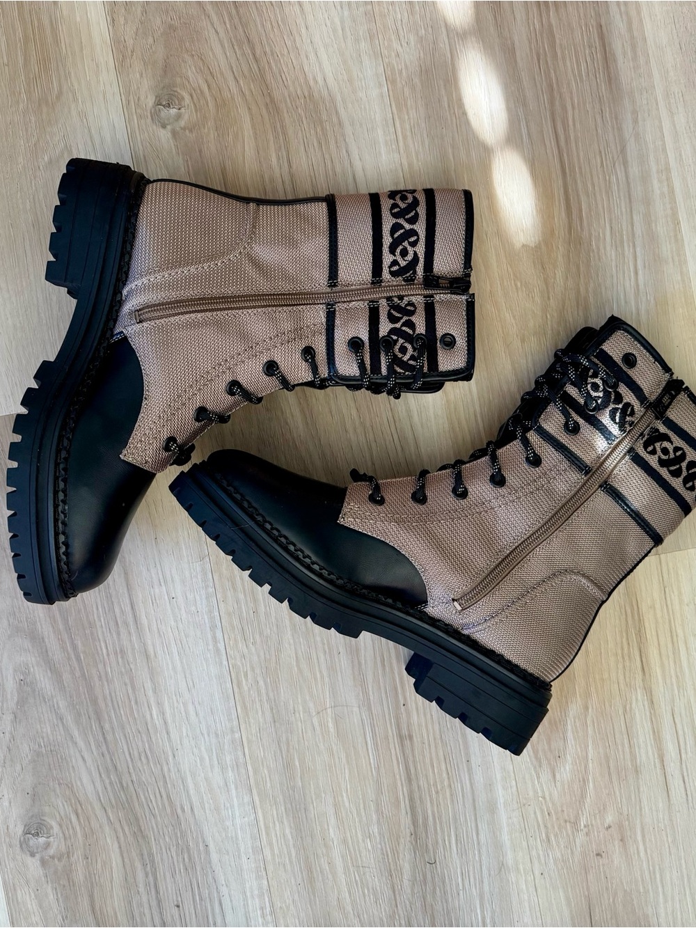 Sam & Libby Stella Embroidered Combat Boots Khaki Black Lug Sole Zip Size 8 NWT